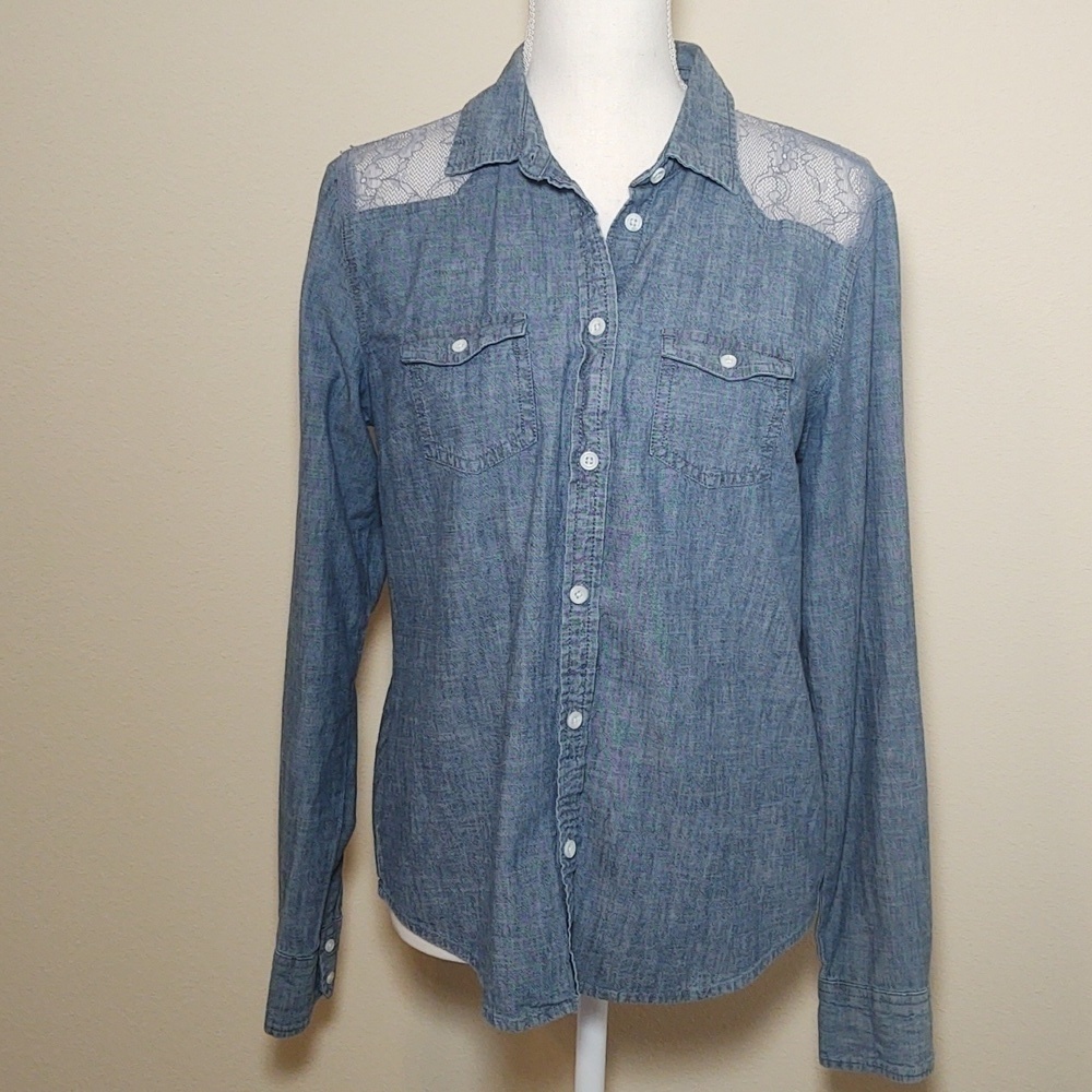 American Eagle Outfitters Women's Long Sleeve Lace Yoke Button Up Shirt